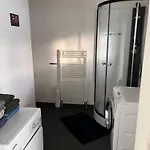 have-a-nice-Stay - Monteurunterkunft - Einzelbetten - Bad - Küche - Parkplatz *