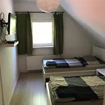 Have-A-Nice-Stay - Monteurunterkunft - Einzelbetten - Bad - Kueche - Parkplatz Lägenhet *