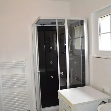 Apartament Have-a-nice-stay - Monteurunterkunft - Einzelbetten - Bad - Kueche - Parkplatz *