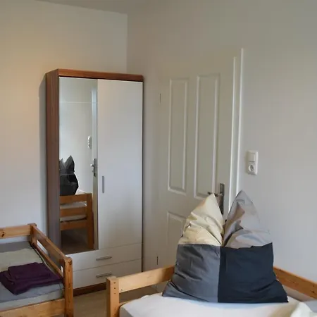 Apartament Have-a-nice-stay - Monteurunterkunft - Einzelbetten - Bad - Kueche - Parkplatz *