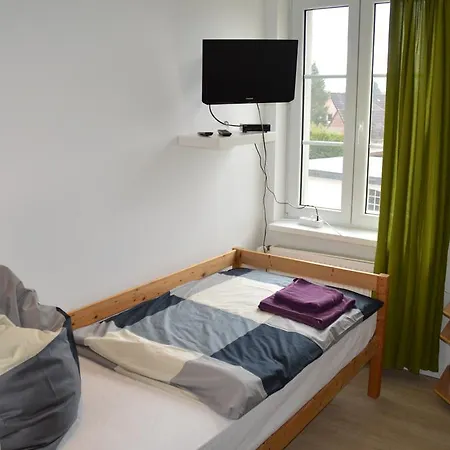 Have-a-nice-stay - Monteurunterkunft - Einzelbetten - Bad - Kueche - Parkplatz